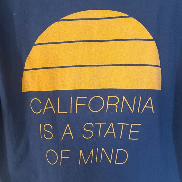 UO Truly Madly Deeply California State of Mind Tee, Size XS - Picture 3 of 4